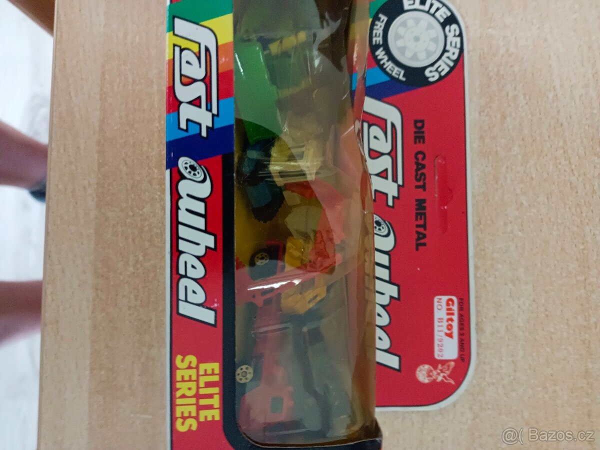 Prodám set jeřáb,bagr, buldozer