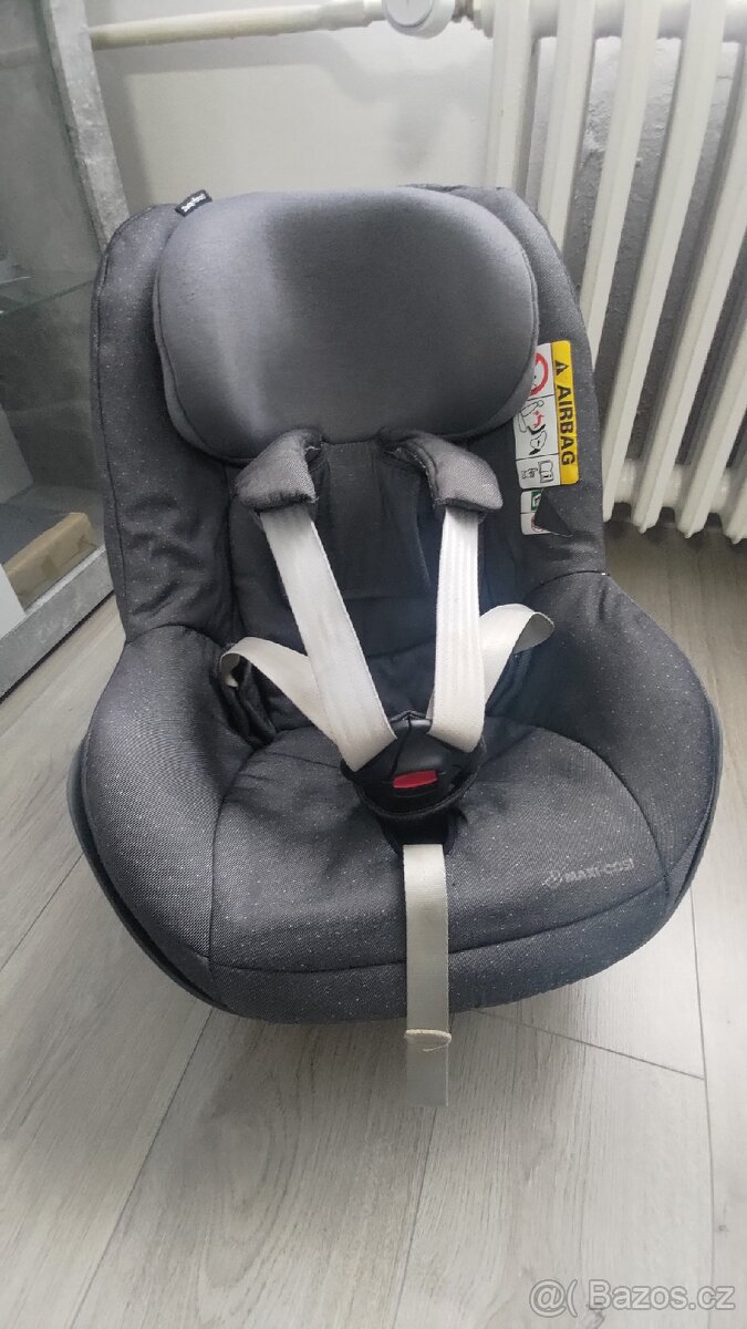 Maxi Cosi 2 way Pearl + zakladna