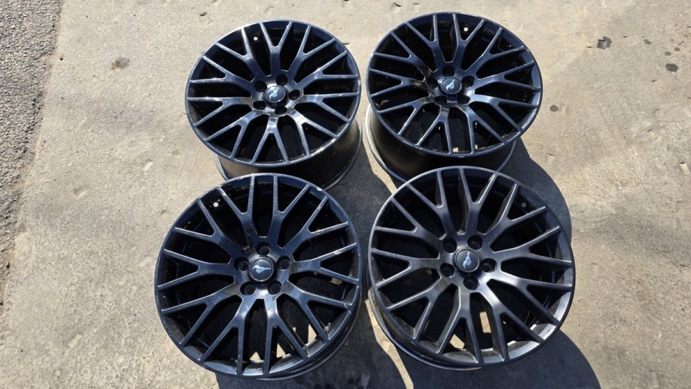 Originální alu kola 19" 5x114,3 na Ford Mustang