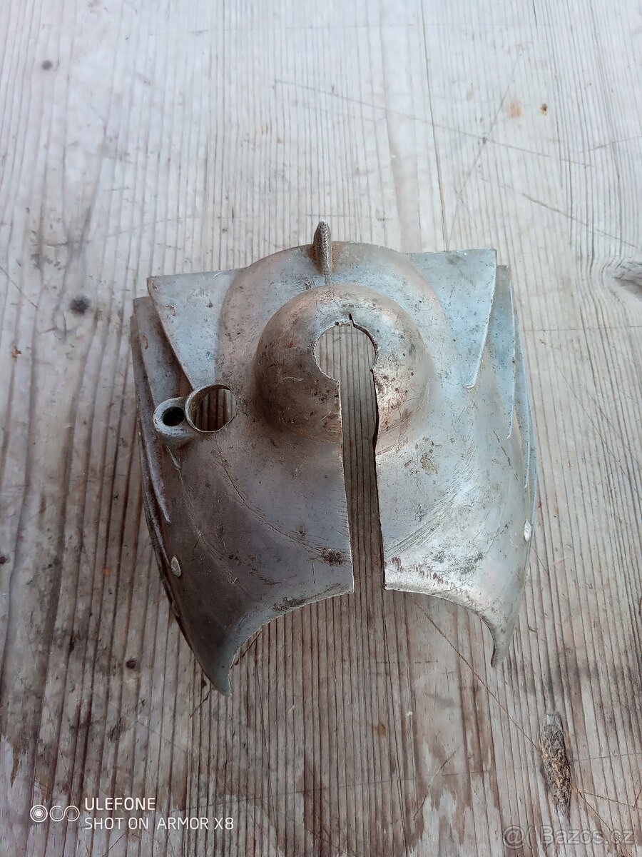 Jawa 250 pérák kryt karburace
