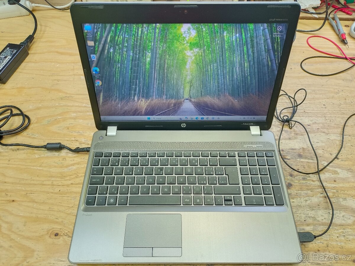notebook HP, CPU i5, grafika AMD 7470M, SSD, Win 11