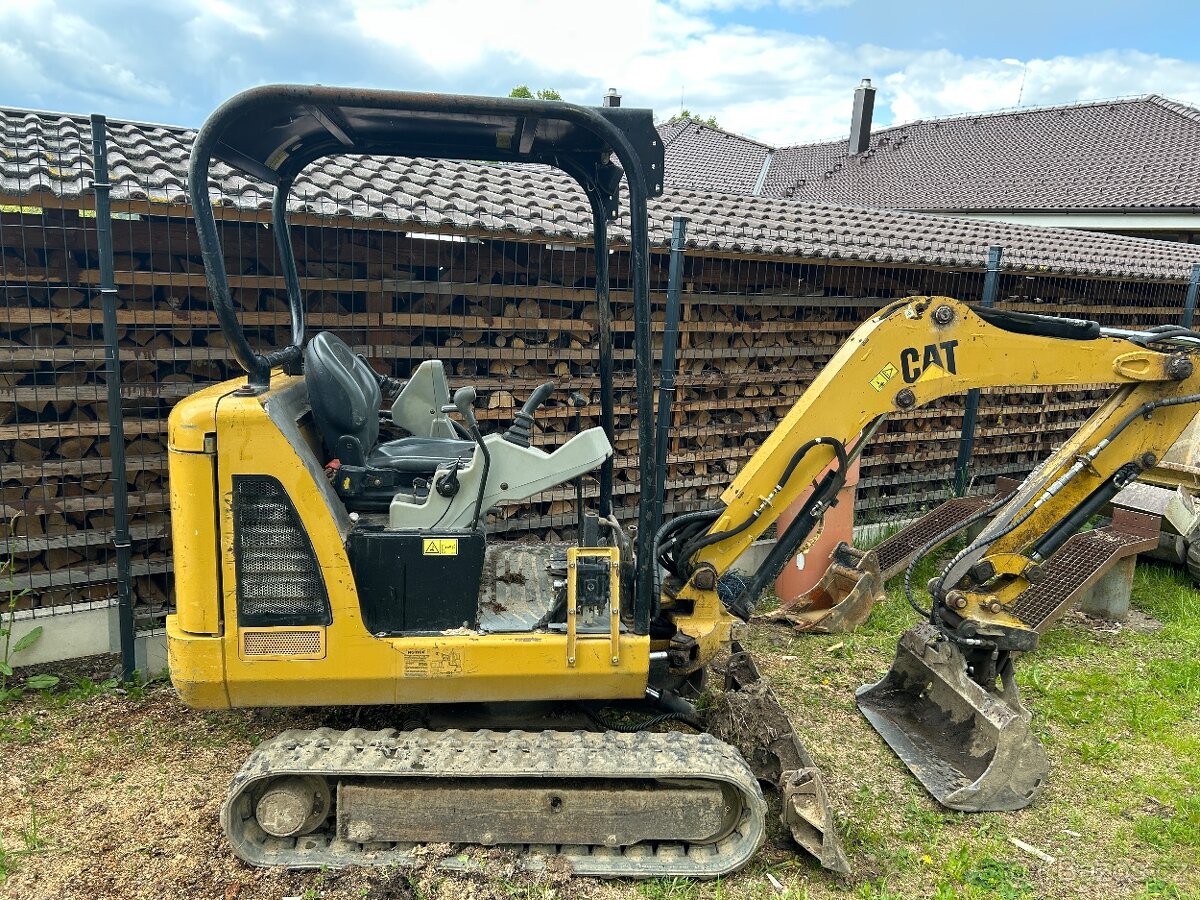 Prodám bagr Caterpillar 301.8