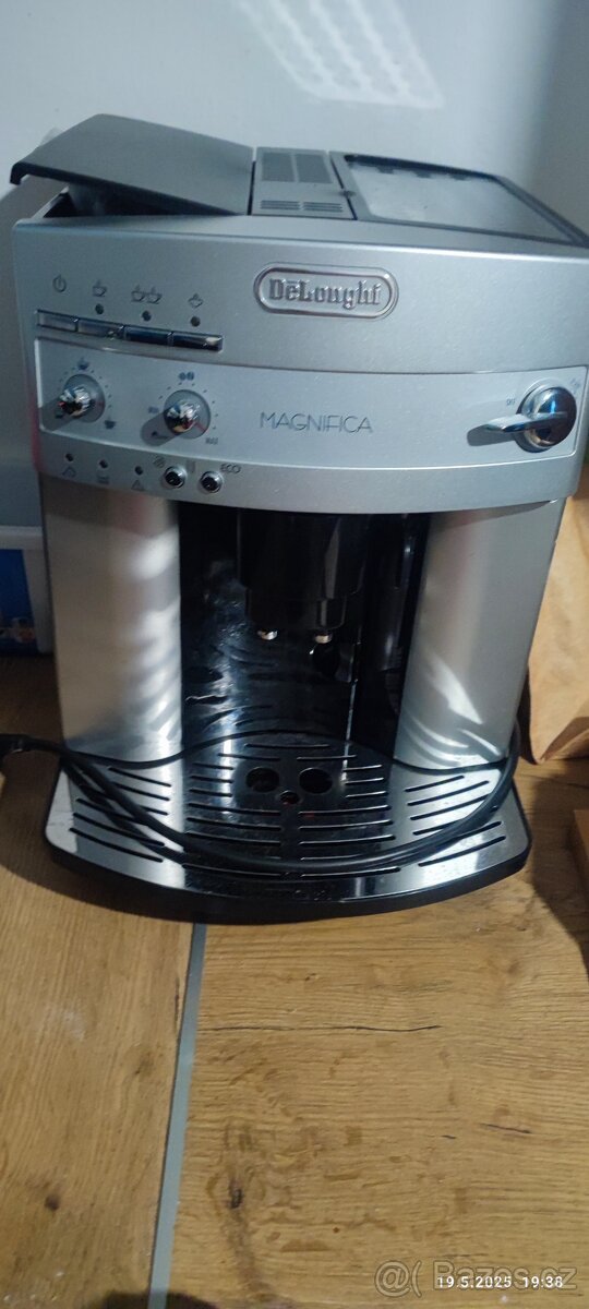 DeLonghi magnifica