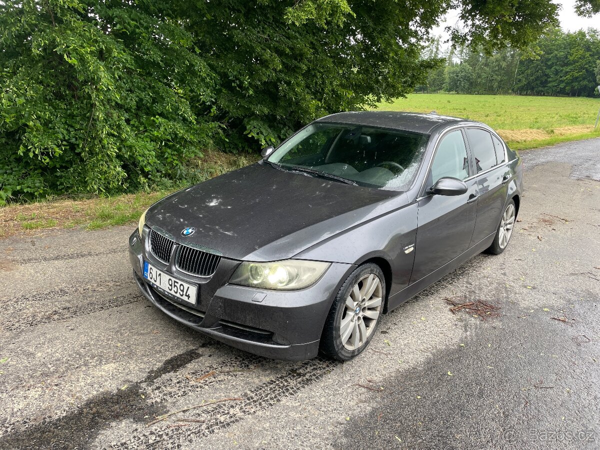 BMW 330i