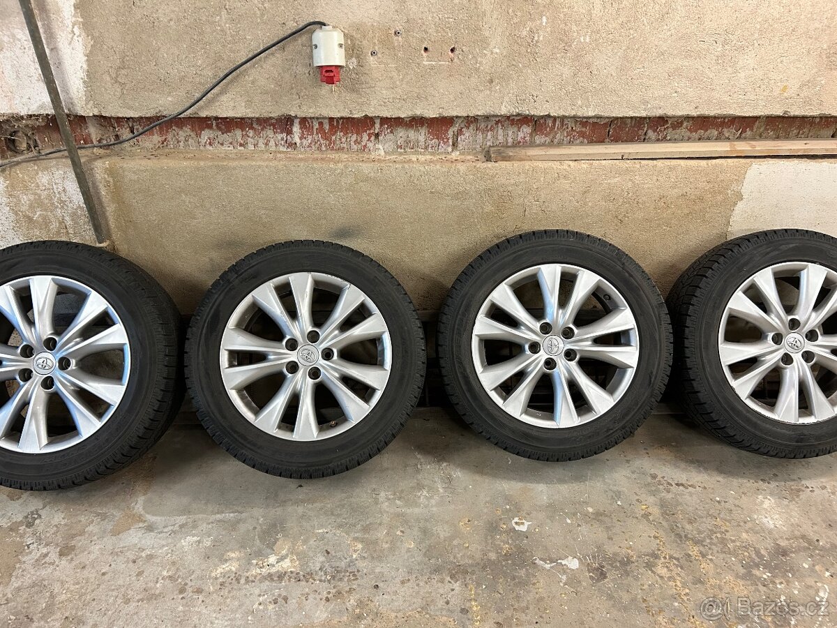 Alu kola Toyota 5x114,3 - 7,5jx18 et45 - 235/55 r18