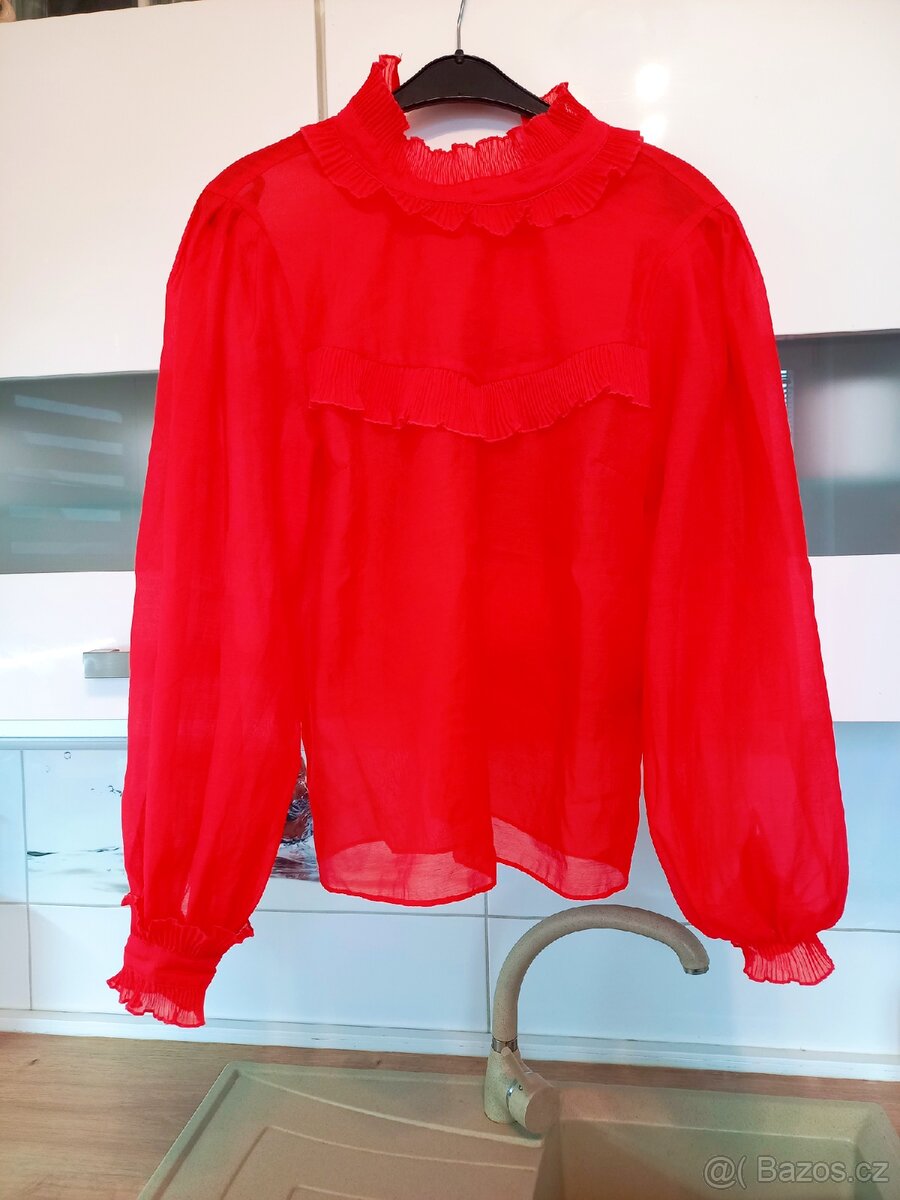 Halenka s volanem červená vel L H&M výměna swap možný
