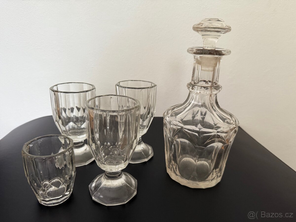 Decanter karafa na alkohol sklenicky Rimanky