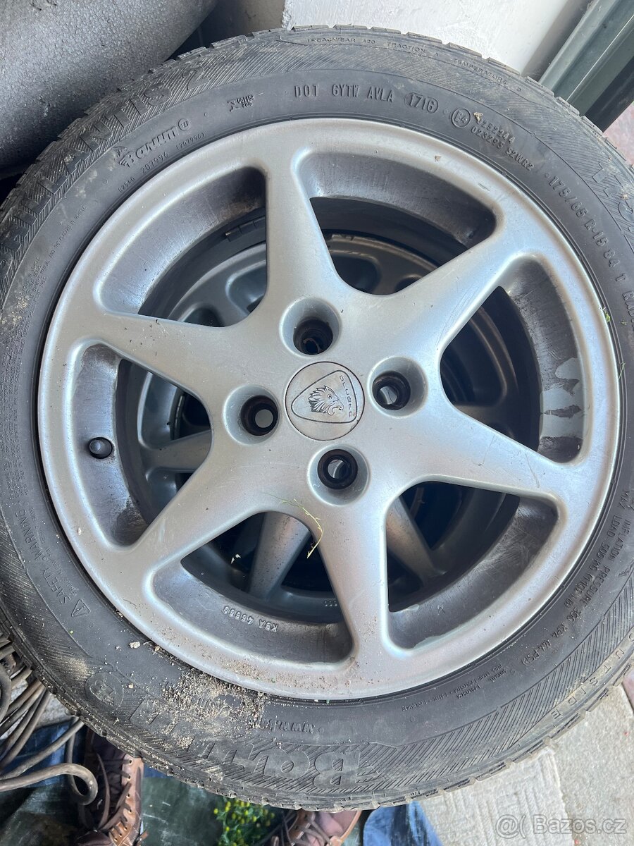 alu kola R15 4x100 + pneu
