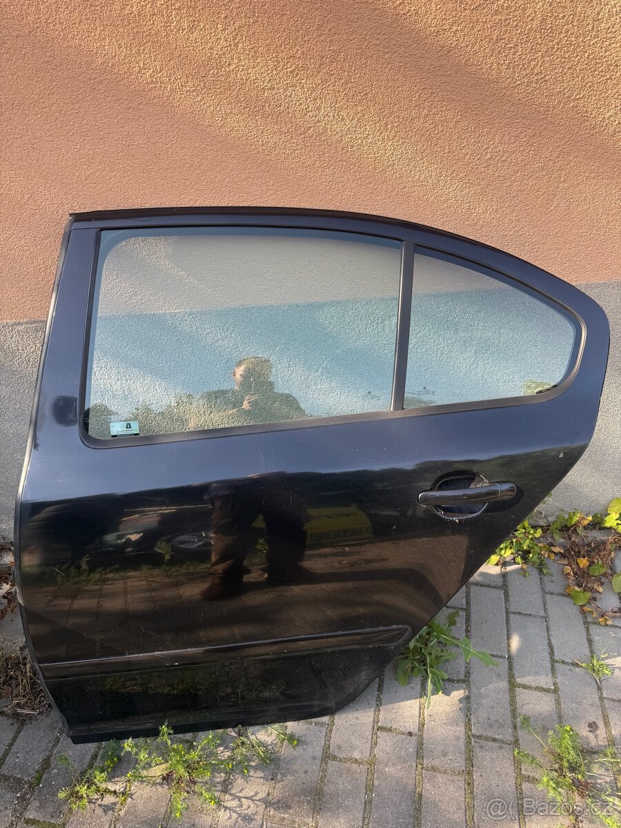 Leve zadní dveře Octavia 2 sedan