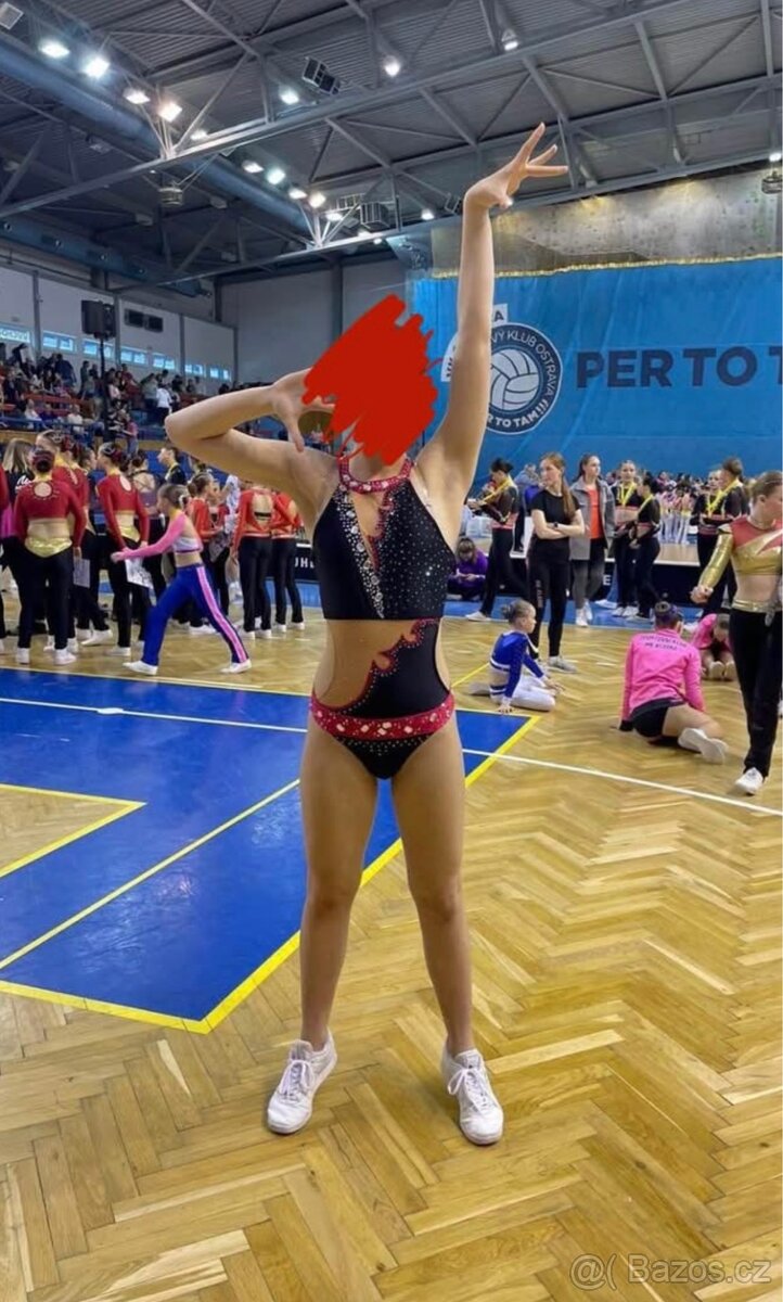 Aerobik dres na singl