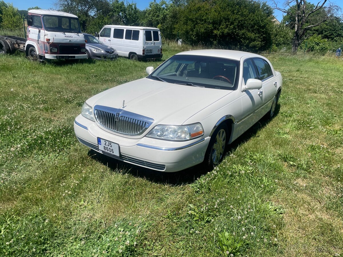 Lincoln Town car