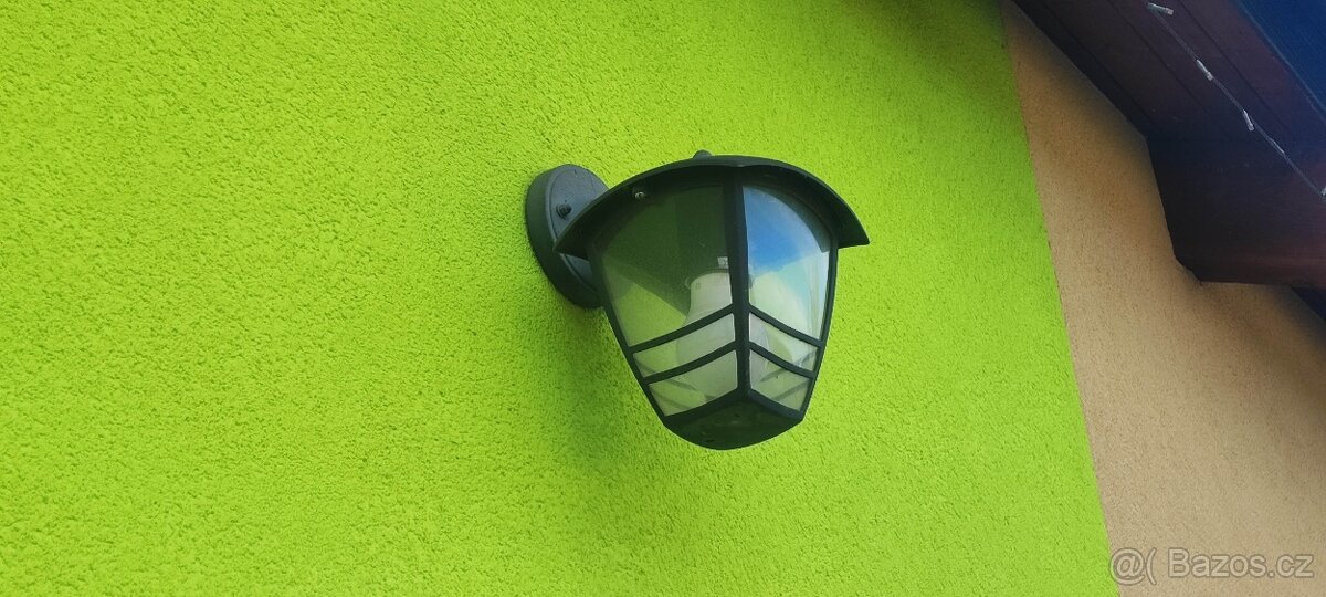 Philips osvětlení na stěnu plot