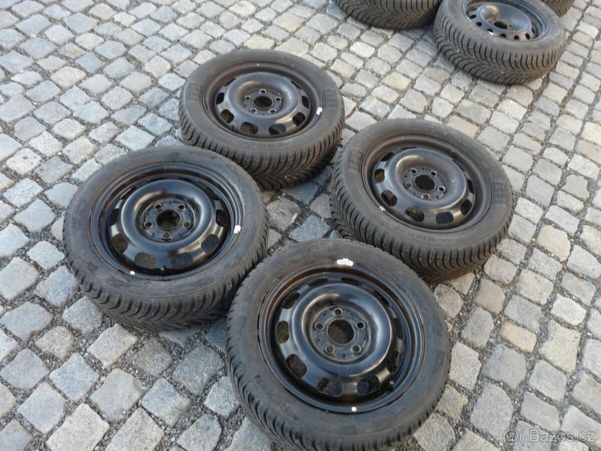 ZIMNÍ PNEU + DISKY 195/50R15 MERCEDES 15"