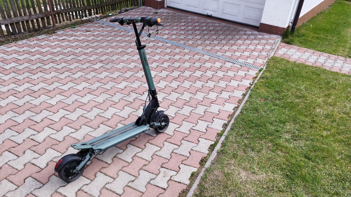 Koloběžka Vsett 8+ 1200W