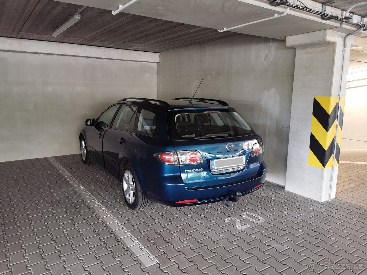 Pronájem garážového stání 15 m2 Praha, Bryksova