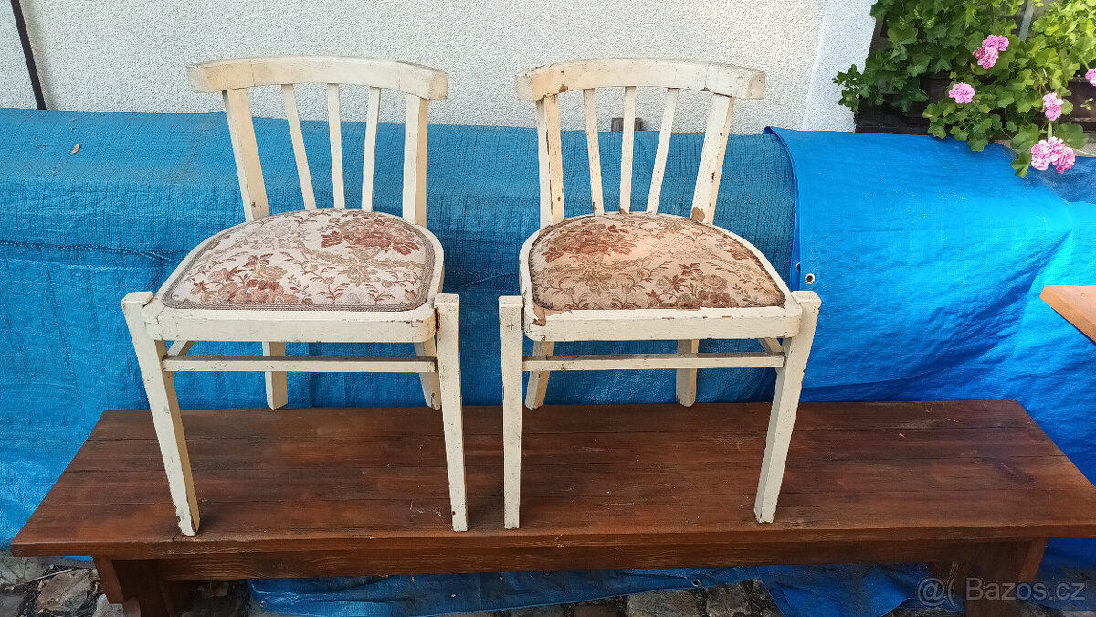 Retro židle dřevěné k renovaci