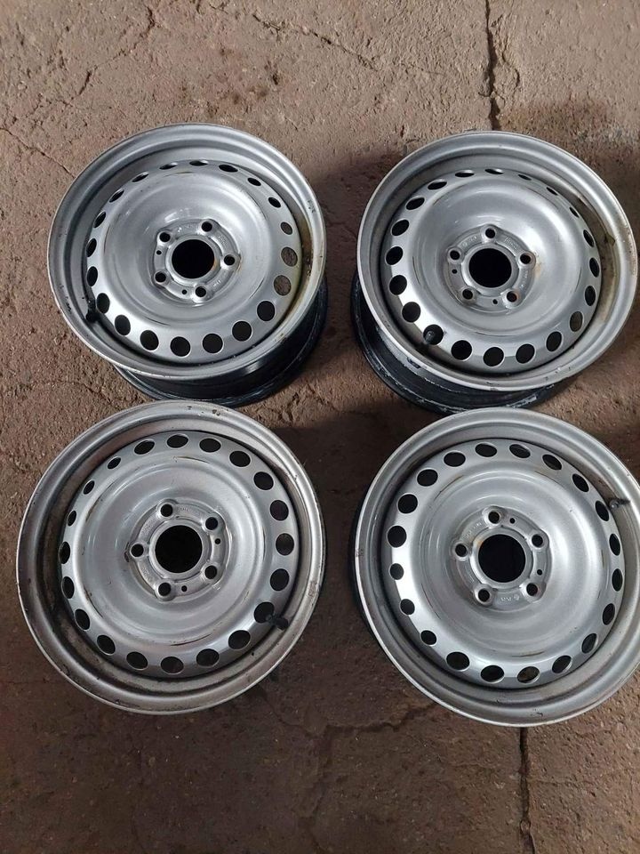 Plechové disky 4x R15 Renault