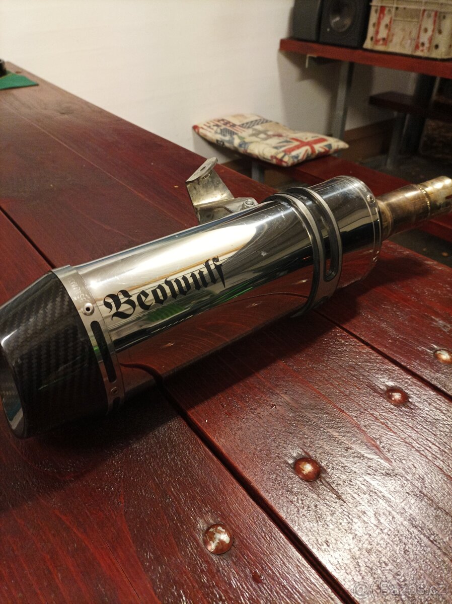 Výfuk Beowulf na Kawasaki Versys 650