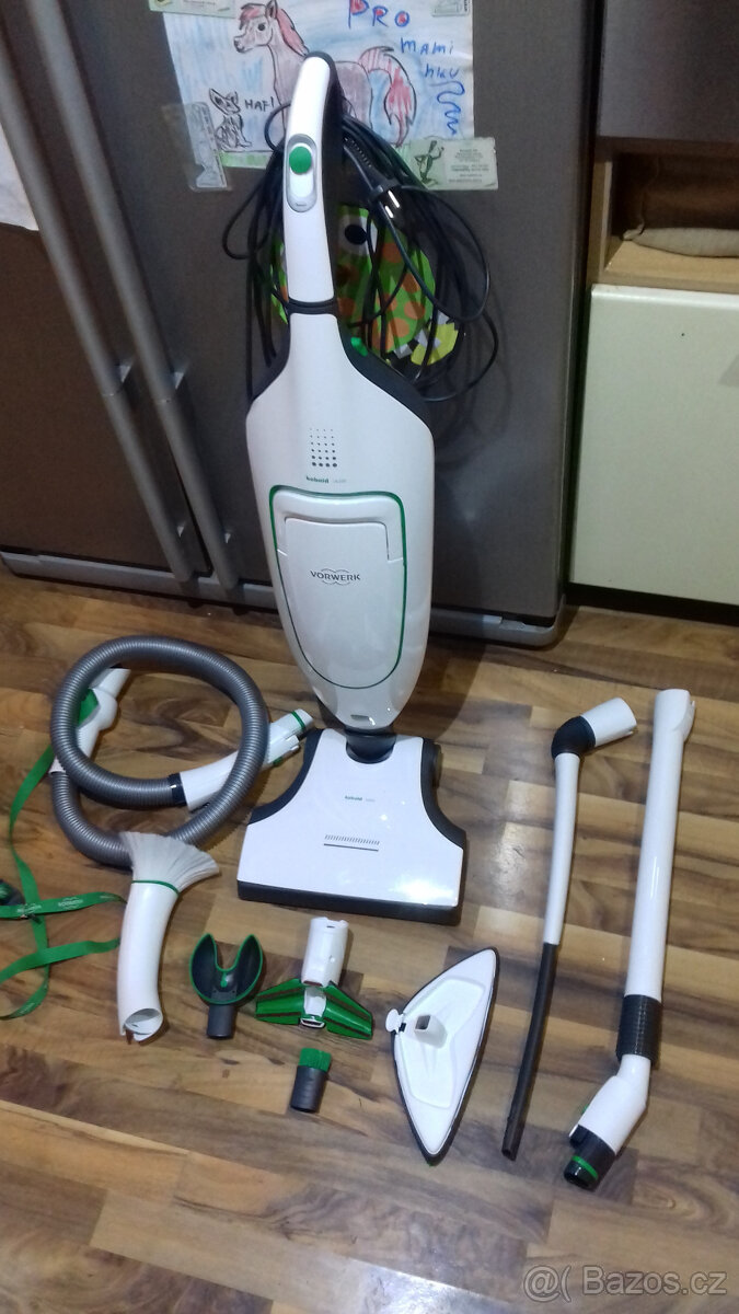 Vorwerk VK 200 s příslušenstvím perfektní stav