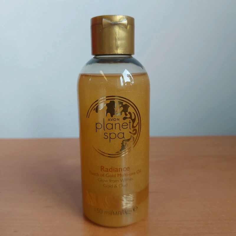 Rozjasňující olej na tělo a vlasy se zlatými částečkami