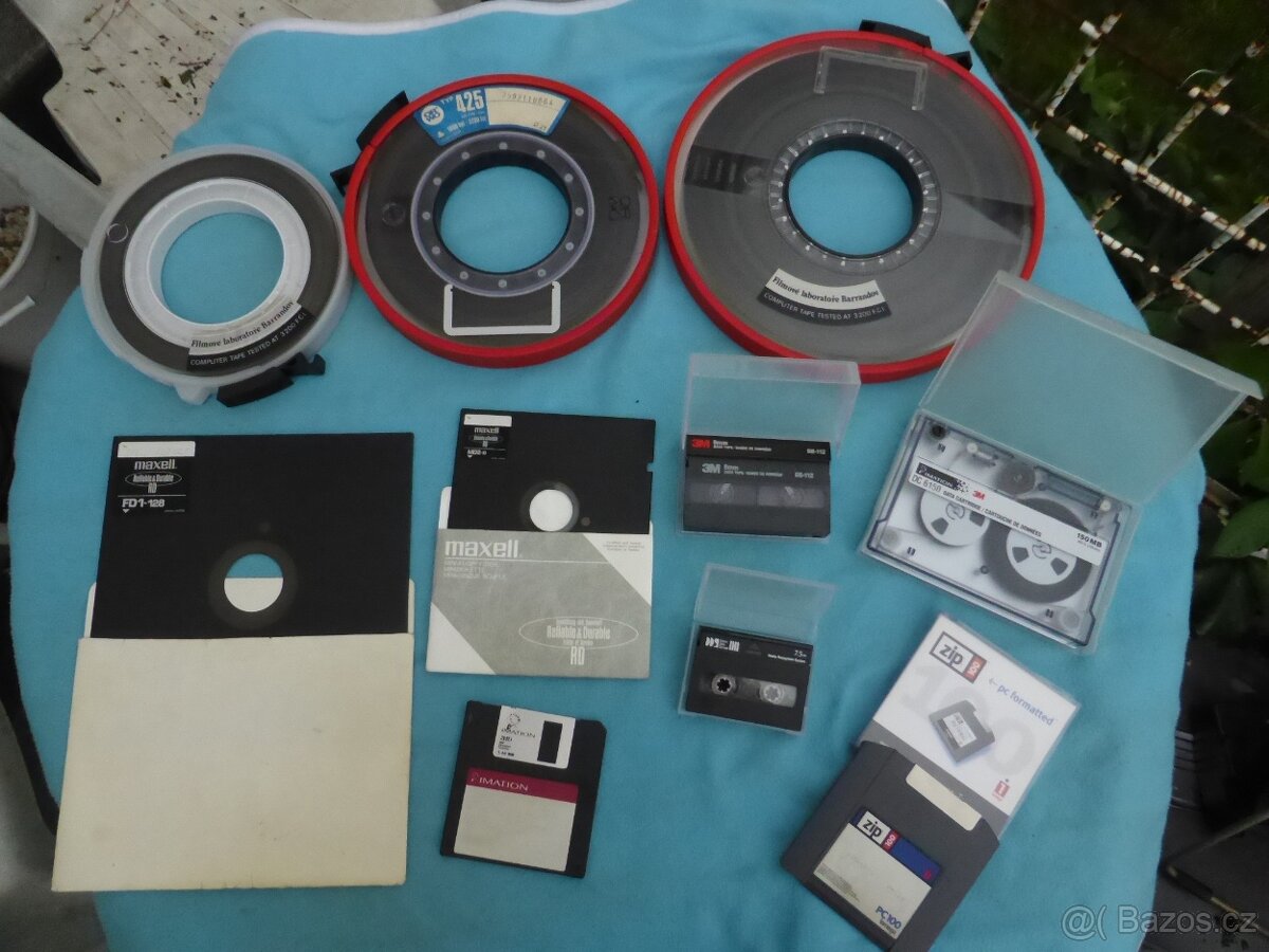 Datové pásky pro sálové PC, další magnetická média