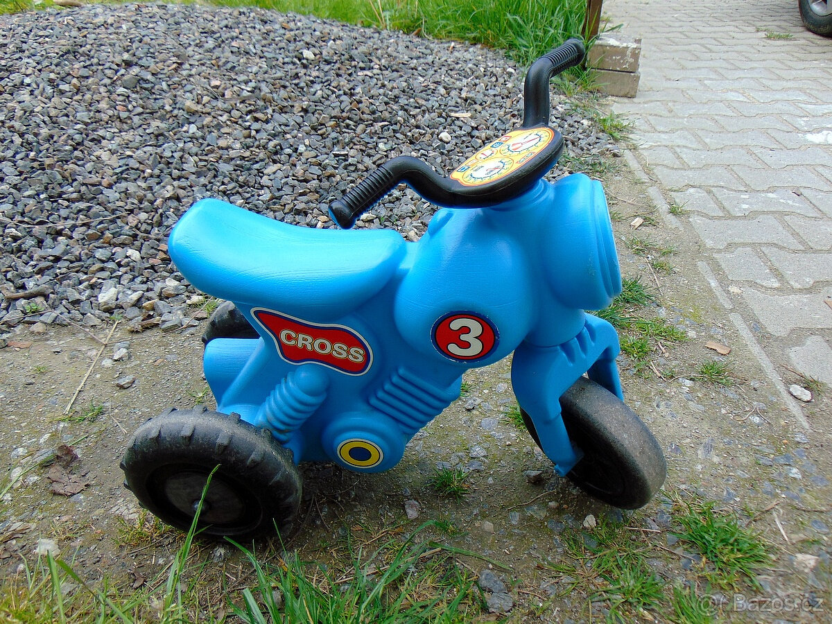 Odrážedlo - motorka