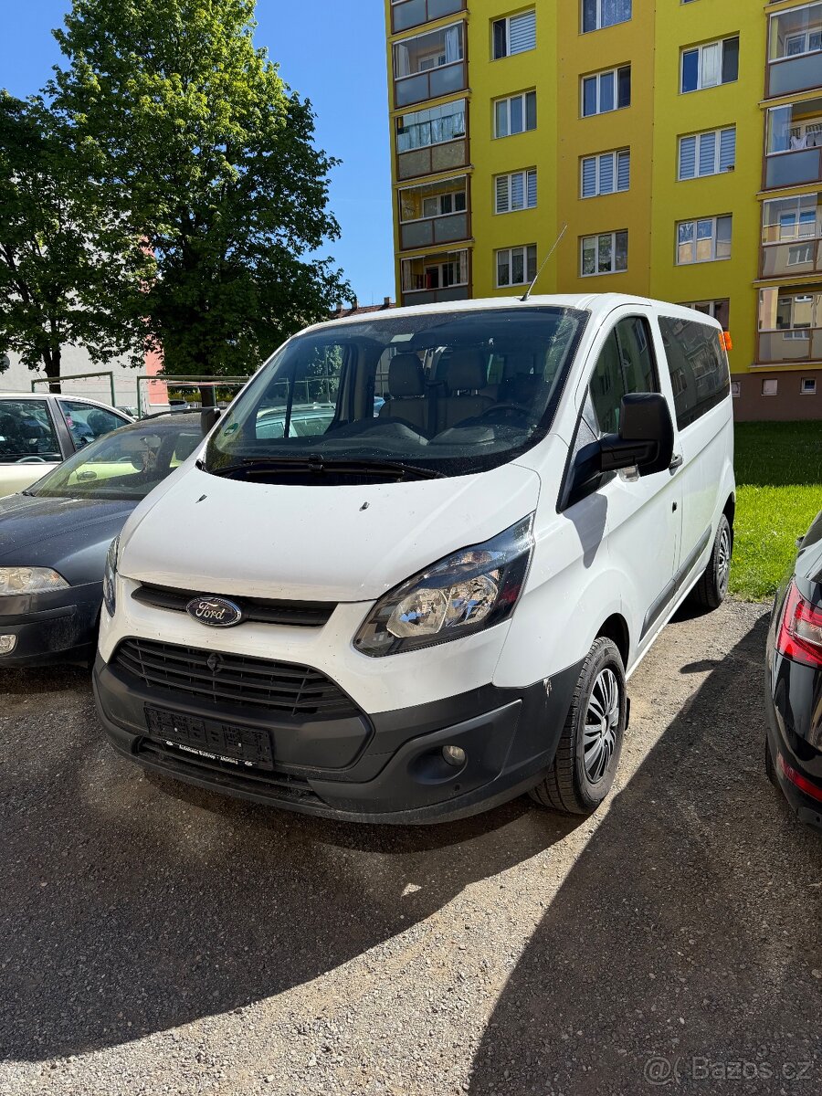 Ford Transit Custom 2,2 Bus 9 míst , manuál 74kw