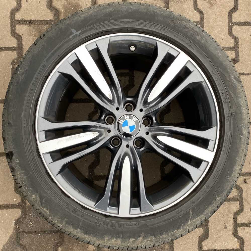 Sada originál BMW X5 a X6 5x120x74 Přední 9x19" ET48, Nexen
