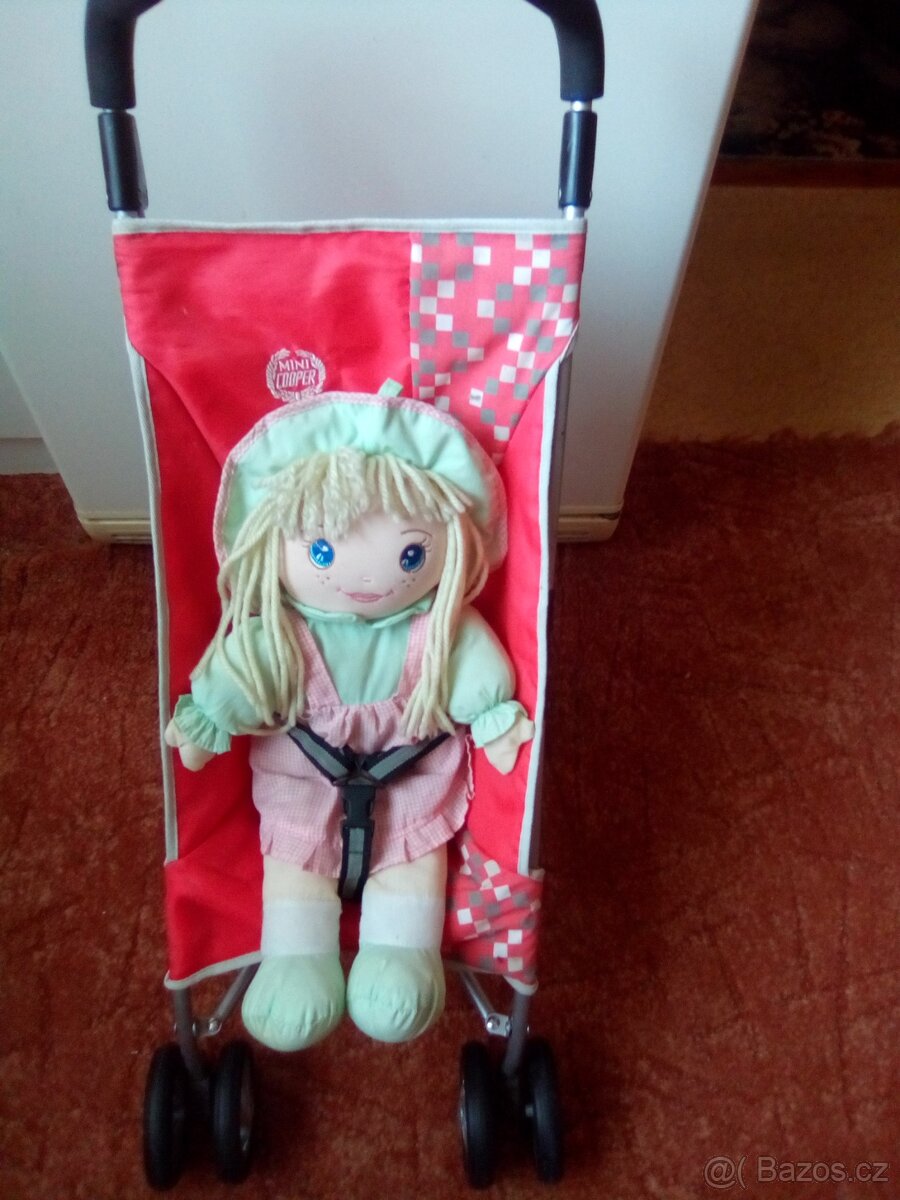 Kočárek pro panenky