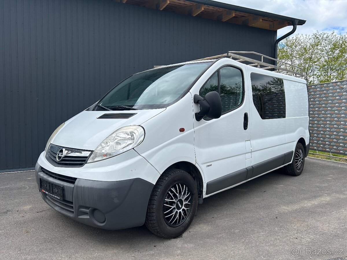 Opel Vivaro L1H1 6 míst k sezení
