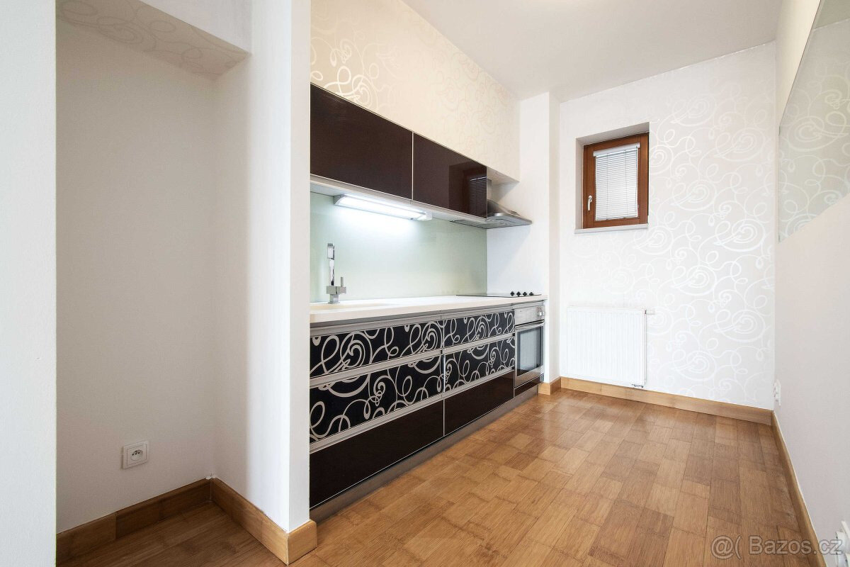 Pronájem bytu 2+kk, V lázních, Jesenice, 40 m2, s velkou ter