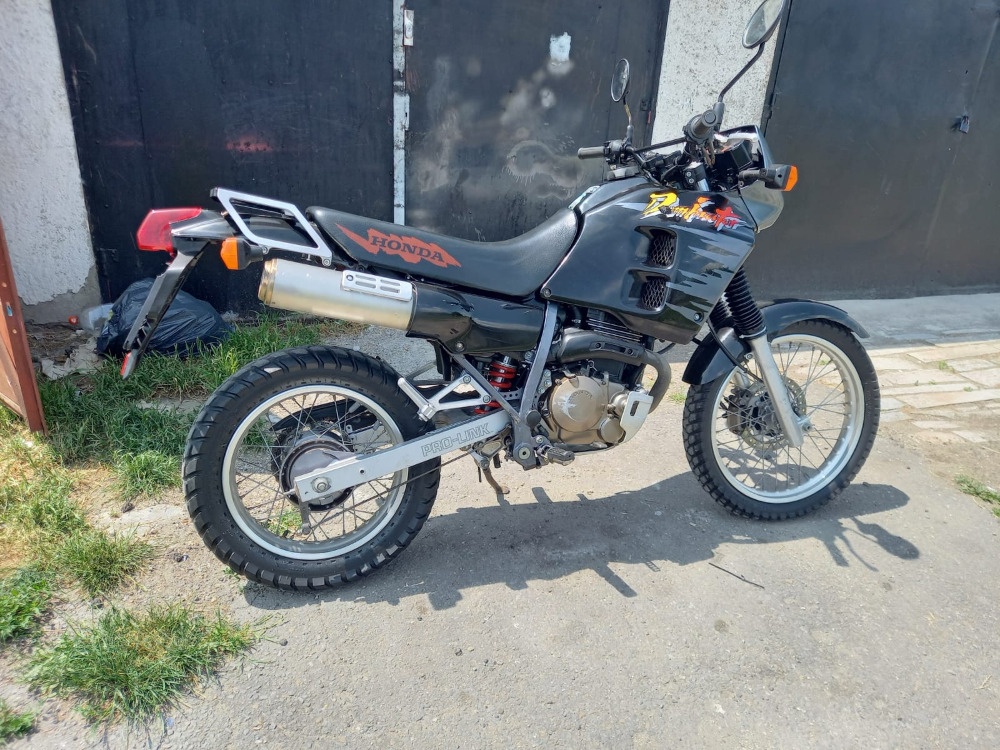 Honda NX 250 Dominátor