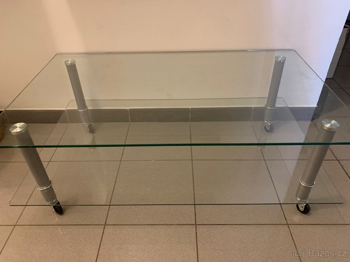 Stolek konferenční skleněný