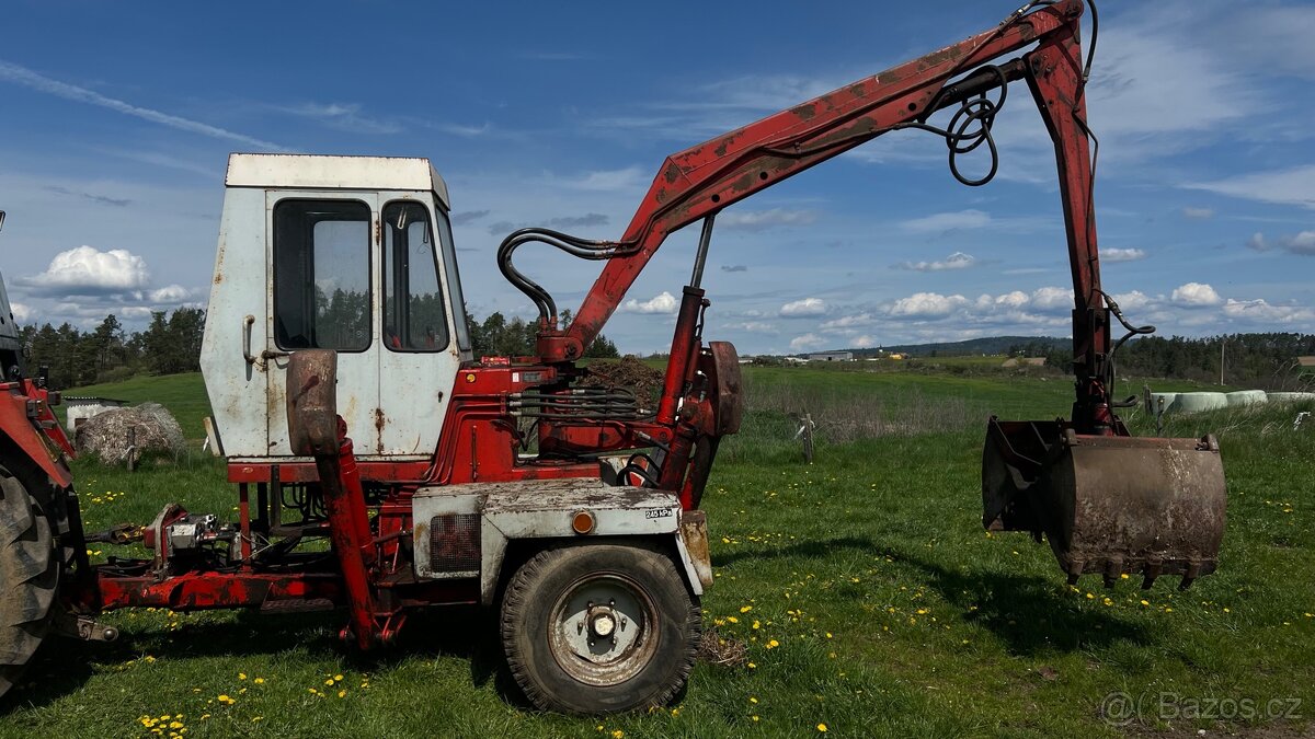 Nakladač UNHZ 750