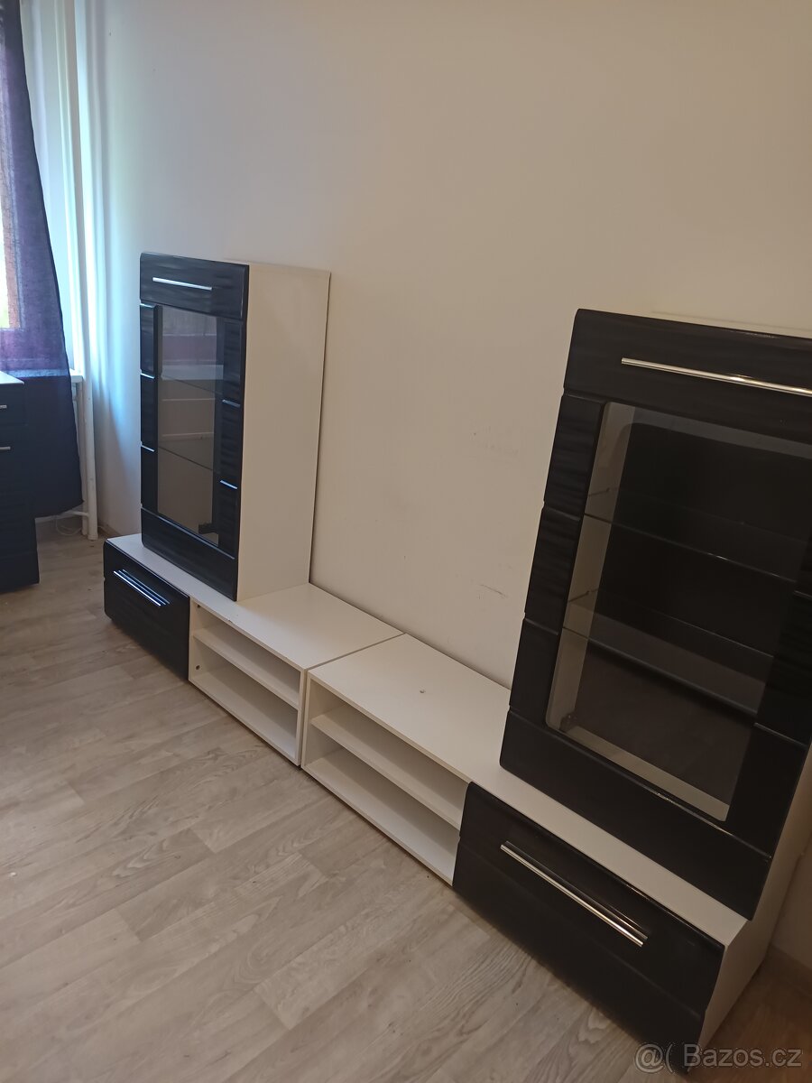 Prodám obývací stěnu