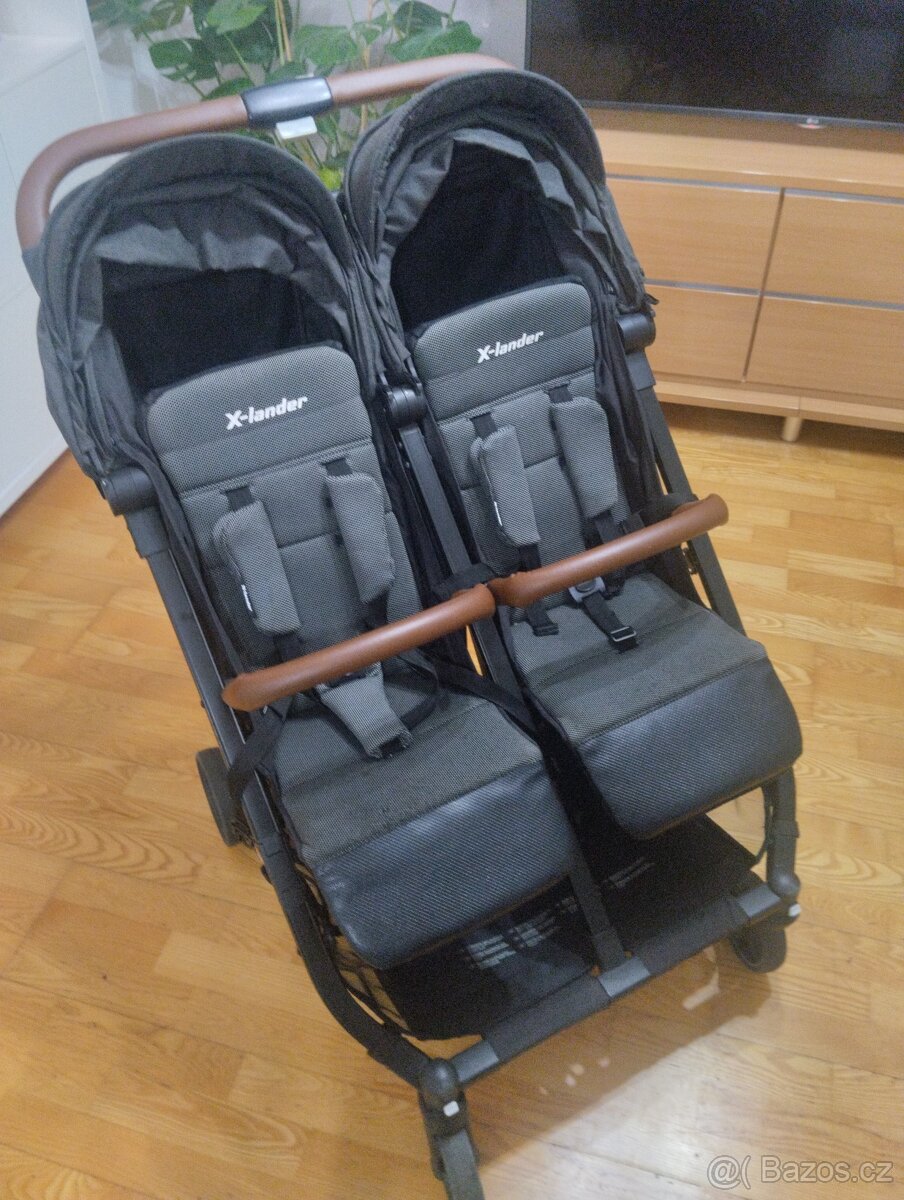 Kočárek pro dvojčata x lander