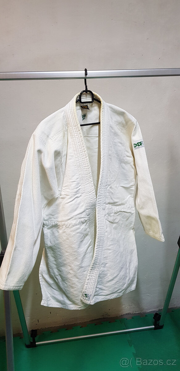 Bílé kimono na bojové sporty vel. 180
