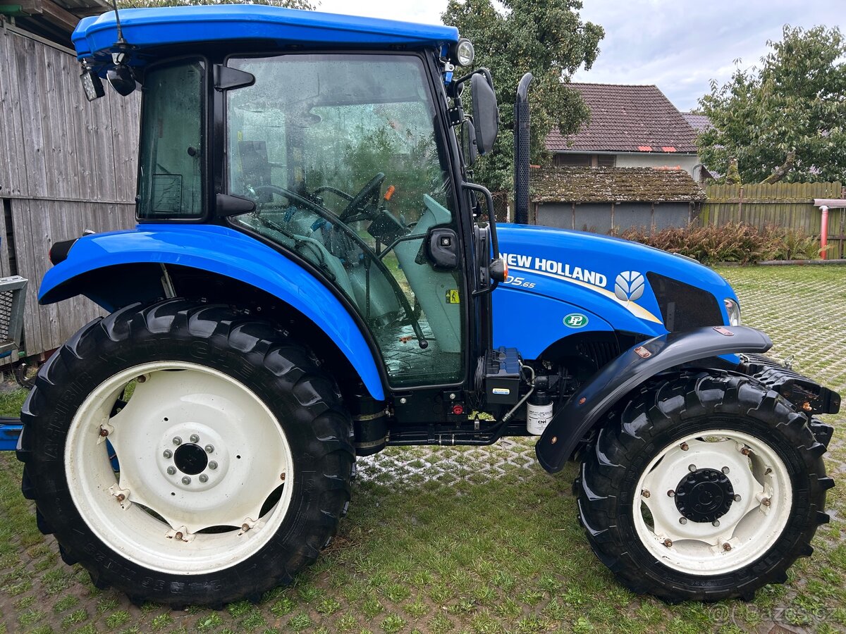 Traktor New Holland TD5.65