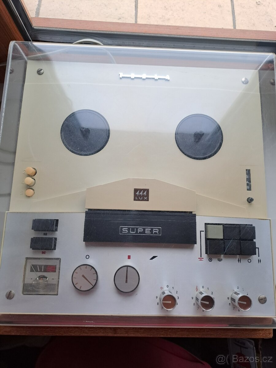 Magnetofon Tesla 444 LUX ANP 240