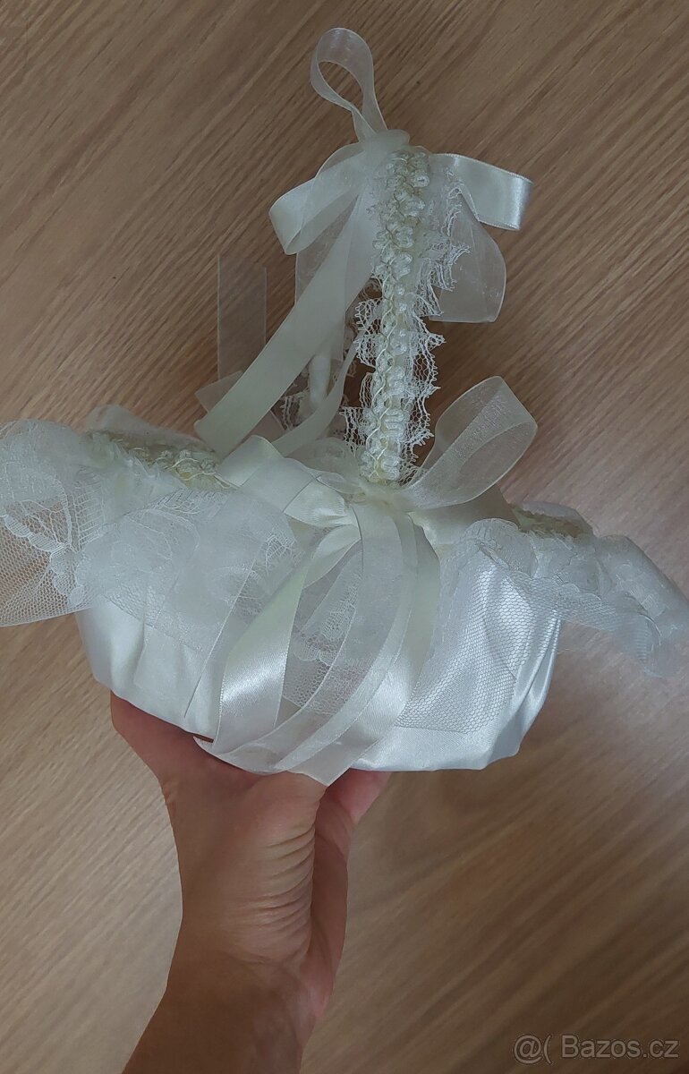 Svatební saténový košíček pro družičky - NOVÝ