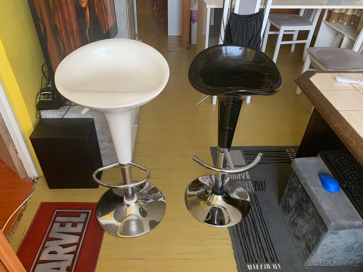 Barové židličky laminátové ve stylu Art Deco Sleva na 2000