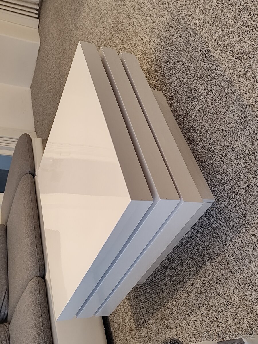 Konferenční stolek bílý