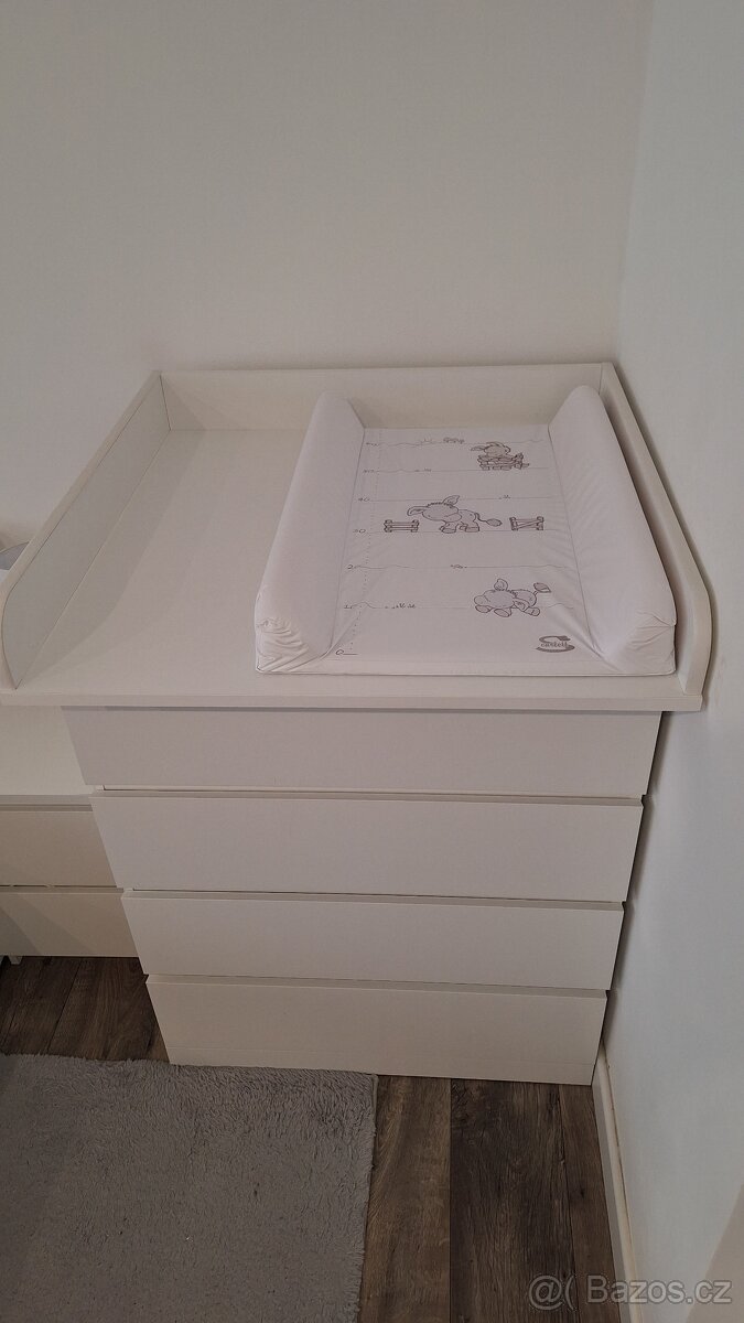 Přebalovací pult na komodu Ikea Malm