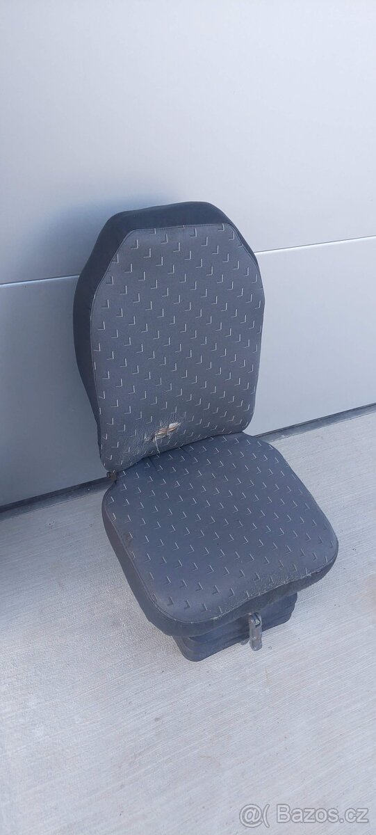 Sedačka do malotraktoru