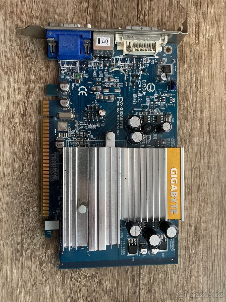 Grafická karta GigaByte GV-RX55128D
