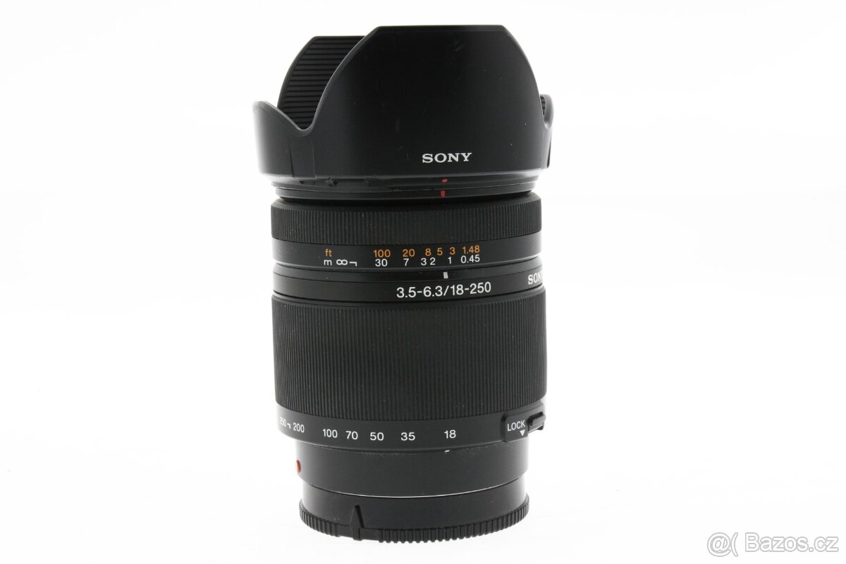Sony 18-250mm f/3.5-6.3 DT