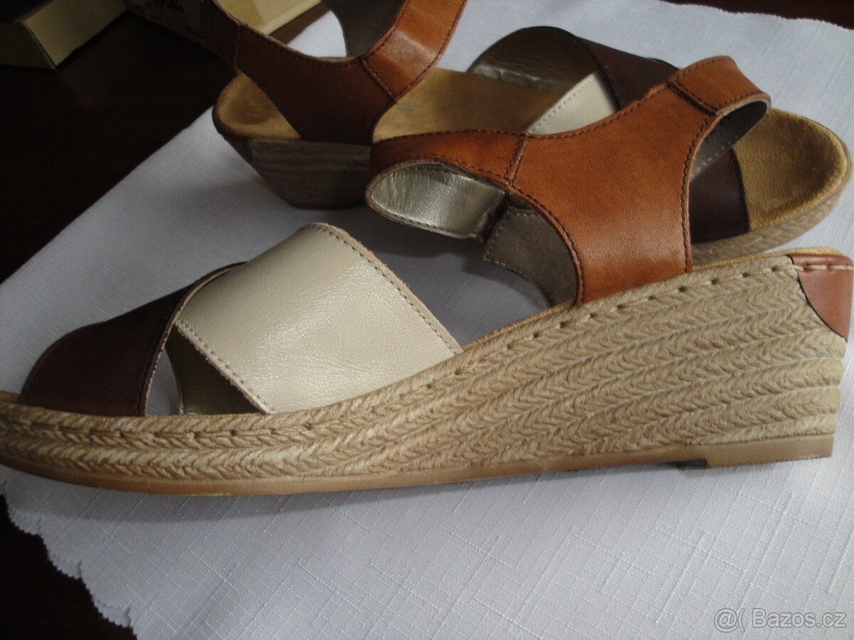 Kožené sandály nové