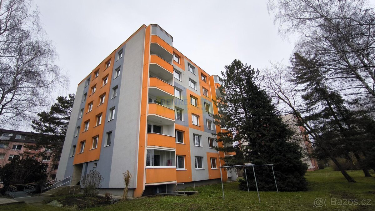 Pronájem bytu 1+1 s lodžií Otrokovice SNP
