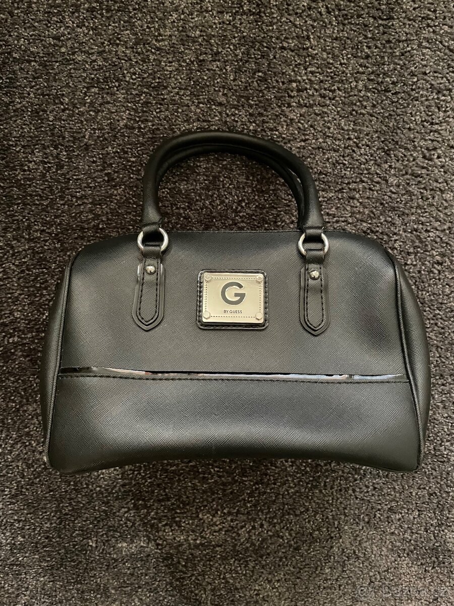 Kabelka Guess