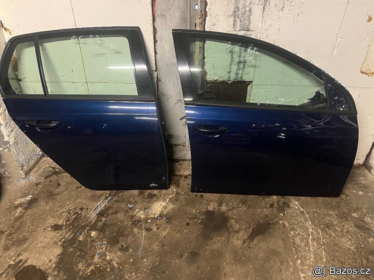 Pravé přední a zadní dveře VW Golf VI hatchback,hezky